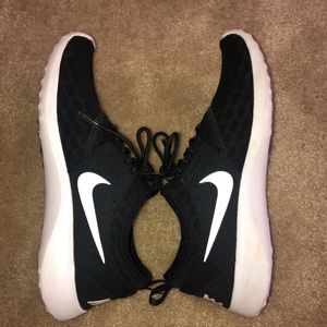 Nike Women’s Juvenate Sneaker